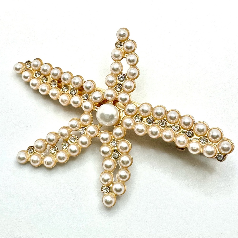 NWOT - Gold and Cream Pearl Starfish Hair Clip